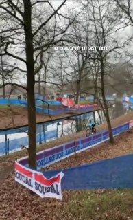 רצה לתת לה מוטיבציה. 