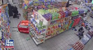 התיעוד הזה מגיע אלינו מטקסס. גנבו כספומט 