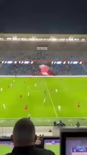 חריג: אוהדי הפועל חיפה שורפים שלט שנלקח מאוהדי בני סכנין 🔥...