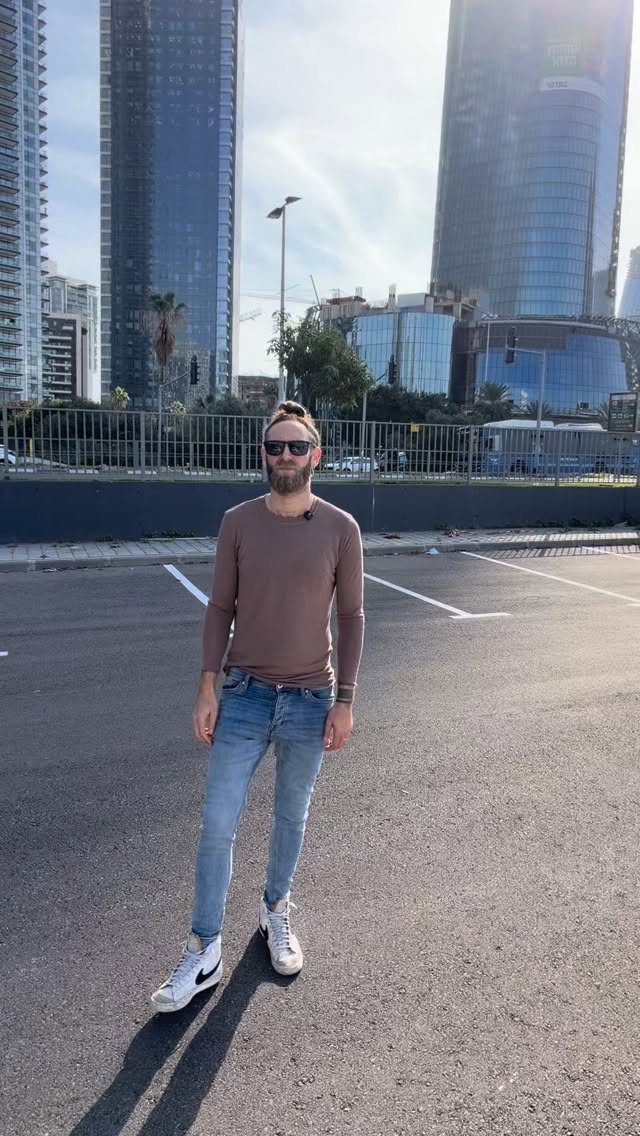 Roi Star נותן את האמת בפני עוכרי ישראל 