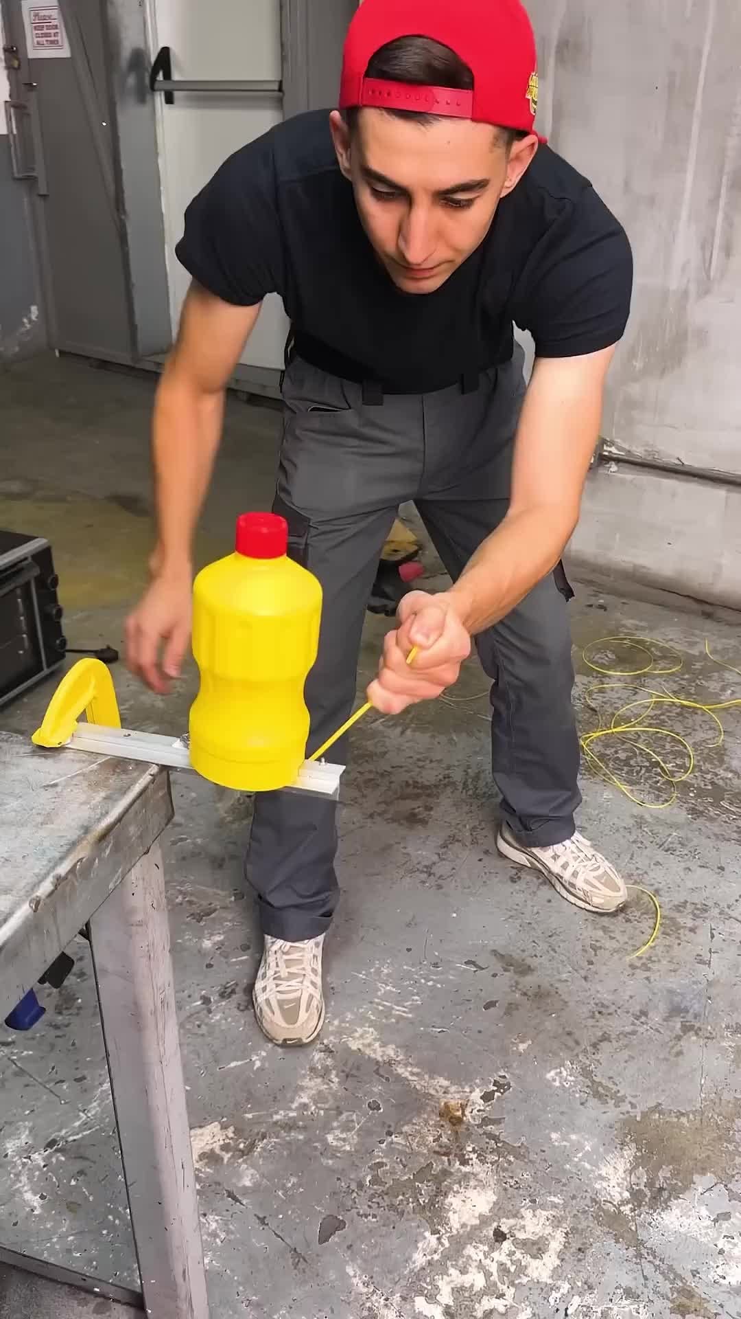 נעלי ספורט להדפסה תלת מימדית מבקבוקים ממוחזרים 3D Printing Sneakers from...