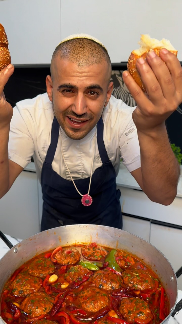 קציצות דגים ברוטב מרוקאי אורגינל 🐟 הכנת הקציצות מצרכים: •דג...