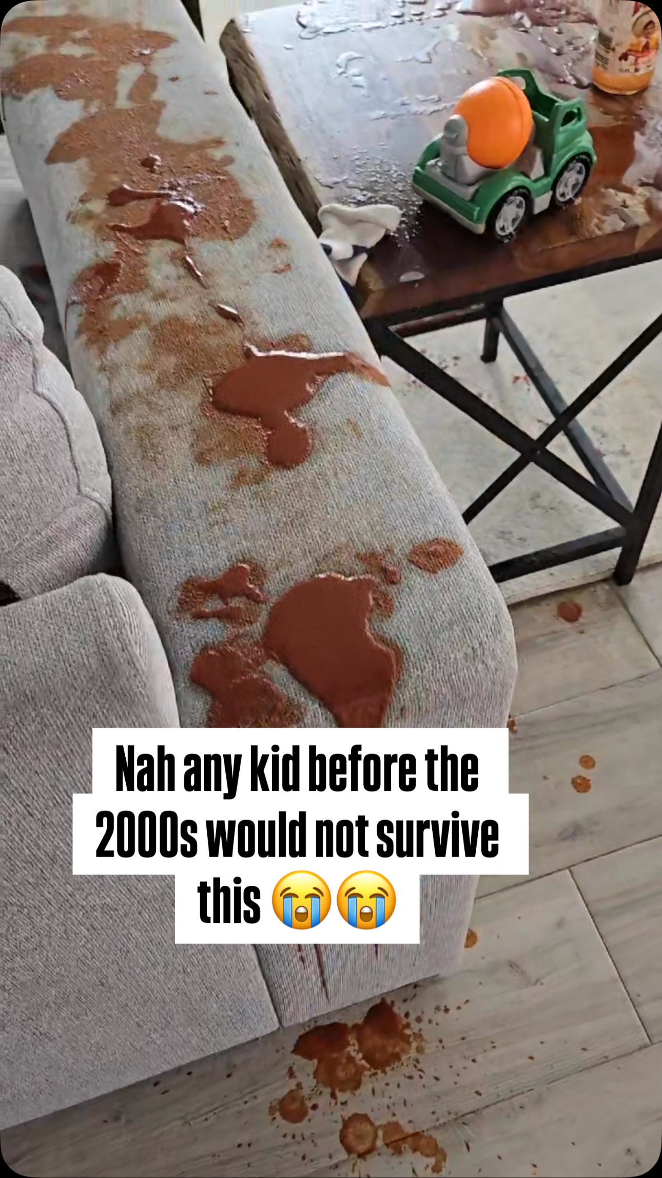 אמא שלי הייתה משתמשת בכל הגוף שלי בתור סמרטוט כדי לנקות את כל...