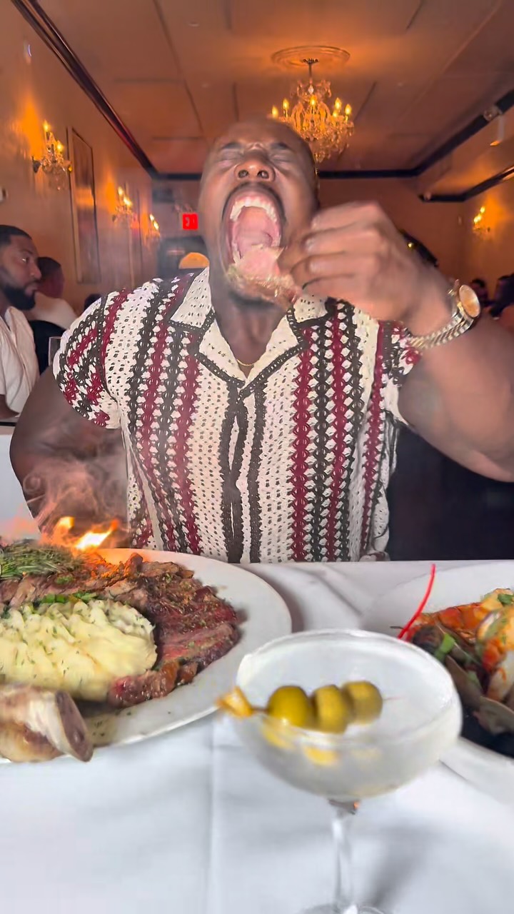 סטייק עם להבות מכה אחרת...