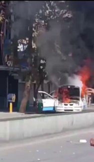 המחאה באיראן: מפגינים הציתו רכב של כוחות הביטחון 