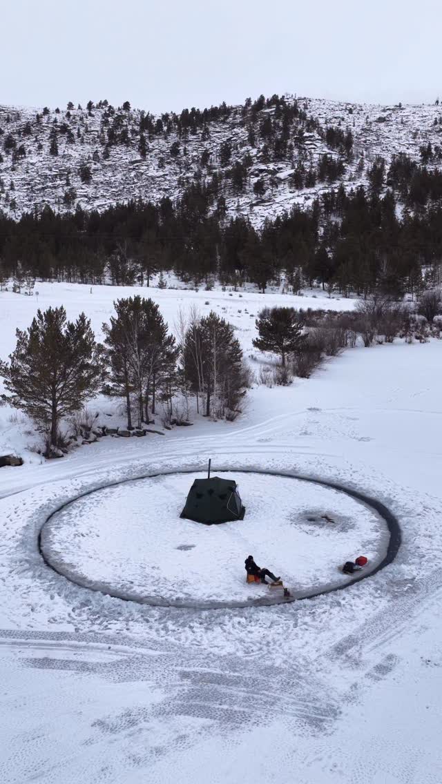 אטרקציה באמצע אגם קפוא ❄️ כאשר הקרח נכנס לתנועה😍🔥 📍...