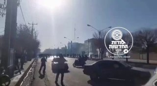 מארוודשת, שיראז ע"פ מקורות איראניים, תחנת המשטרה "11" בדרך...