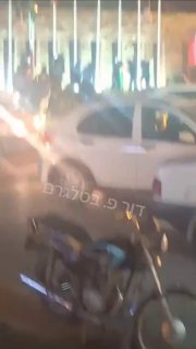 הורדת דגלי הרפובליקה האיסלאמית במחוז בושאר. דור פ. בטלגרם 