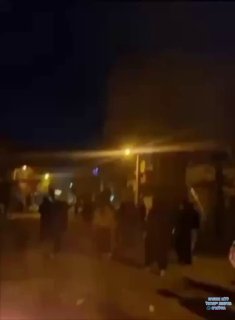 איראן: אזרחים התחילו להתחמש בנשקים 