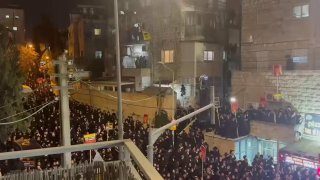 המונים הערב ברחובות ירושלים נגד הגיוס 