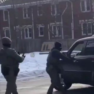 אישה אזרחית אמריקאית נורתה למוות ע״י סוכן פדרלי. הסוכן טוען...