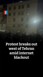 למרות ניתוק התקשורת מהעולם החיצון, סרטונים בודדים מחאות...