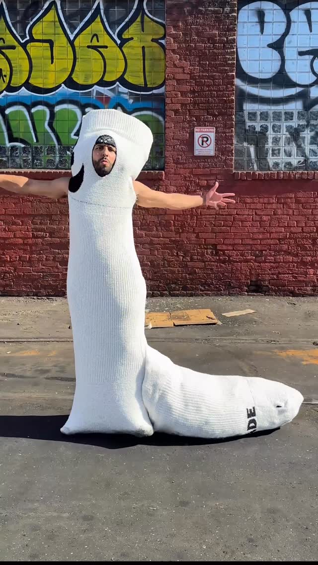 סרטוני הומור, בדיקת גרב 🧦 Sock Check 🧦 Anwar Jibawi 