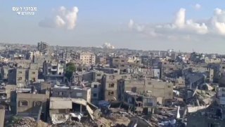 כוחות צהל הרסו מספר מבני מגורים באמצעות חומרי נפץ באזורים...