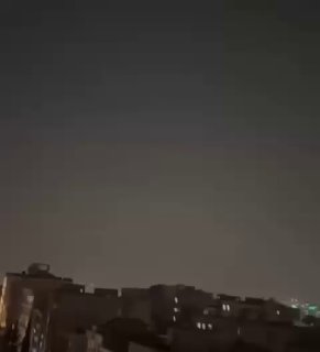 בשל החשש להיפגע מכוחות המשטר: ‏מפגינים איראנים קוראים "מוות...