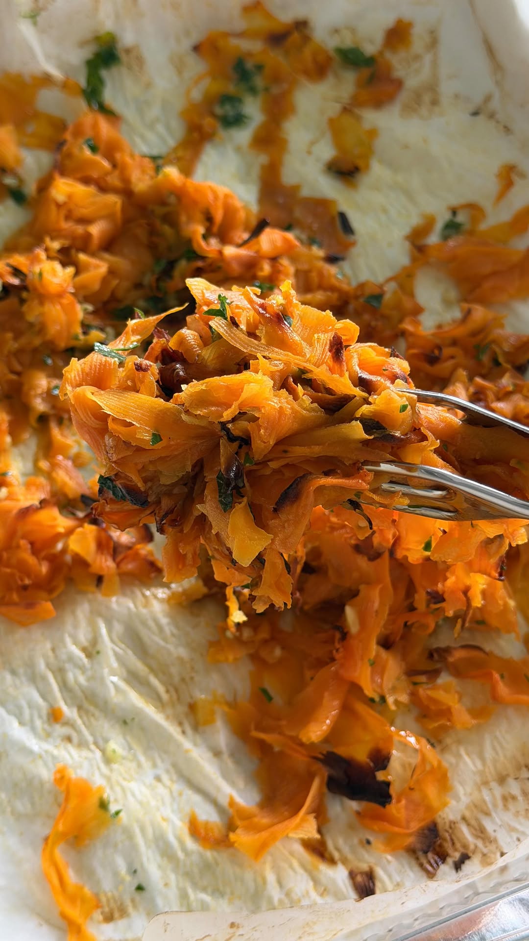 הבטטה הכי טעימה שתאכלו. בהתחייבות. מצרכים: 2 בטטות קלופות 20 גרם...