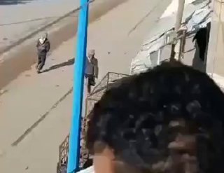 כאוס מטורף בסוריה! כורדים מטורקיה פורצים את הגדר כדי לסייע...