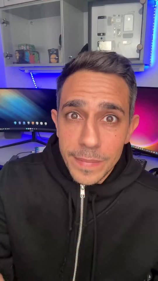 המתאם הוא בעצם תחנת עגינה של מחשב נייד אבל מתאים גם לסמסונג...