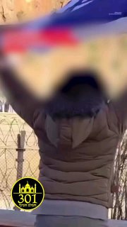 תיירים ישראליים מניפים את דגל ישראל במרוקו, בגבול עם אלג'יר אל...