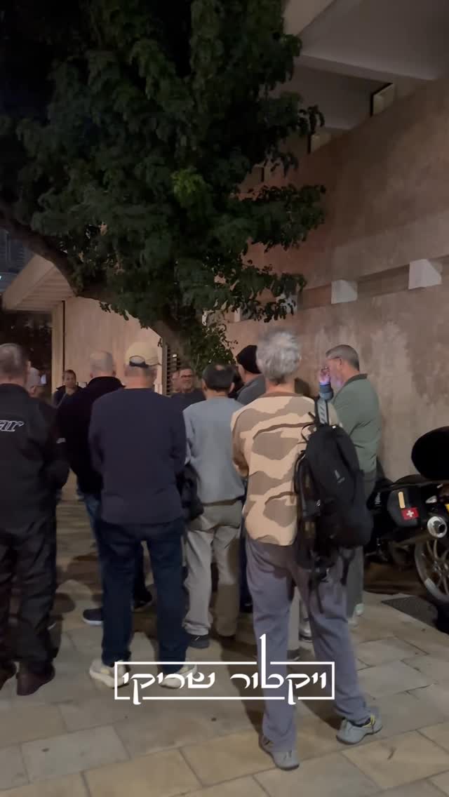 מתפללים לבריאות הנפש שלהם...