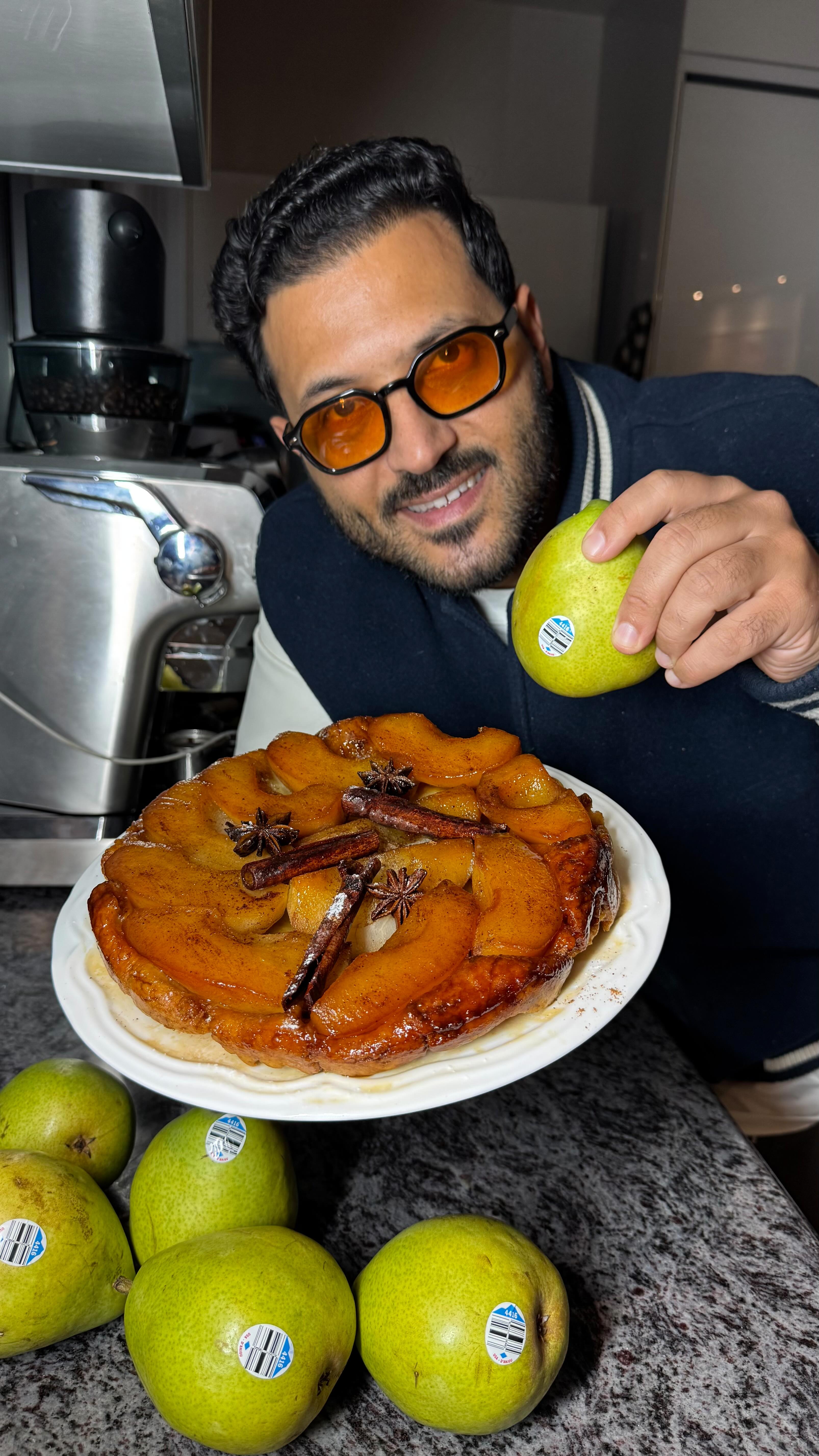 ⁨טארט טאטן אגסים עם כדור גלידה 🍐 🍨...