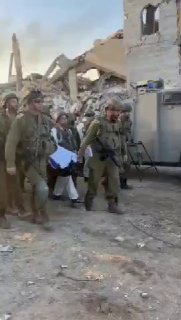 הִנֵּה לֹא יָנוּם וְלֹא יִישָׁן, שׁוֹמֵר יִשְׂרָאֵל....