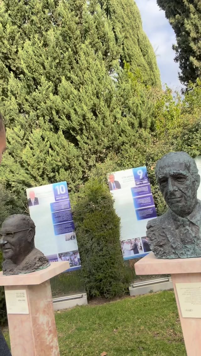 Roi Star נותן את האמת בפני קפלניסטים, שמאלנים, עוכרי ישראל ועוד......