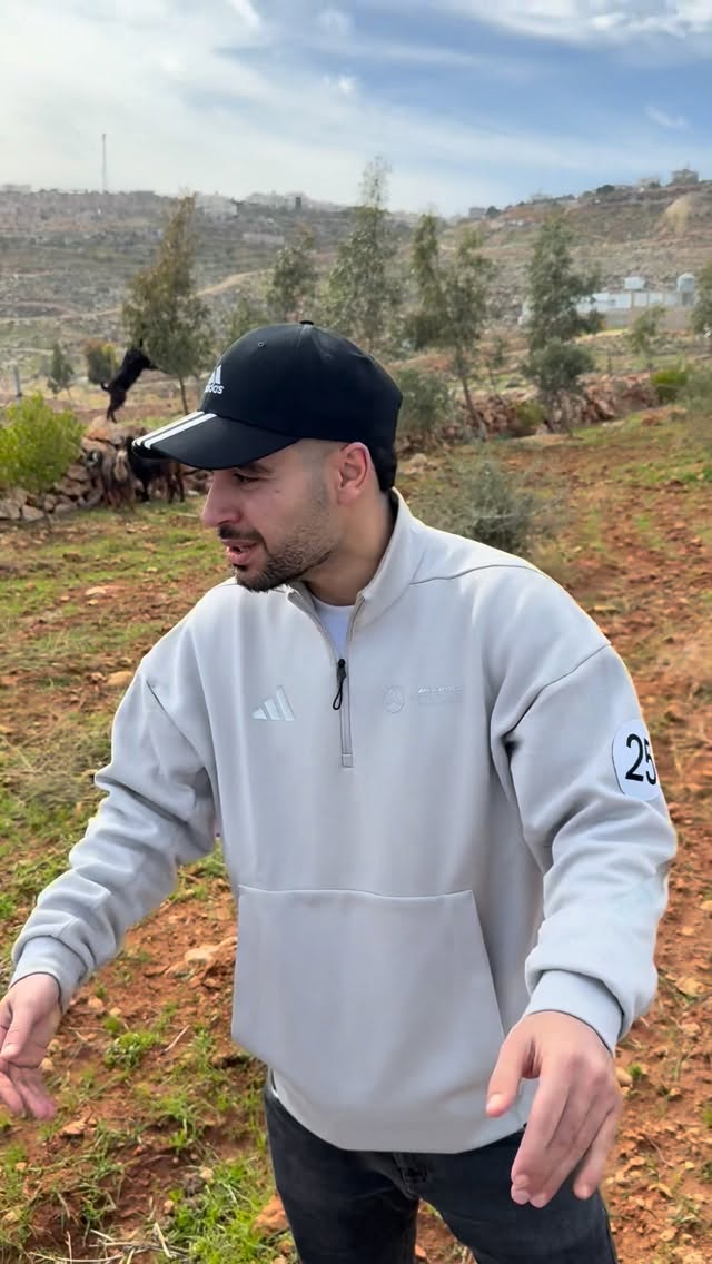 מרדכי דוד: בבקעת הירדן ביהודה ושומרון...