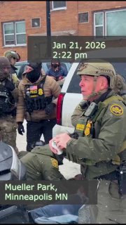 אחד הבכירים של משמר הגבול האמריקאי ICE, גרגורי בובינו, זורק...