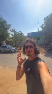 בואו תראו איך קונים דלק בהודו...