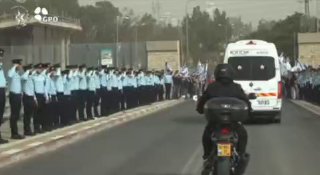 מצדיעים לרני...