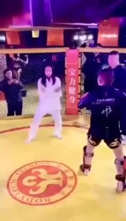 הוא התחיל יפה אבל... 😅😅😅...