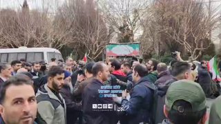 גם נשיא איראן הגיע למפגן הראווה בכיכר אזאדי בטהרן לרגל יום...