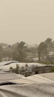 סופת אבק ורוחות חזקות מכות באוהלי העקורים ברצועת עזה, מחריפות...