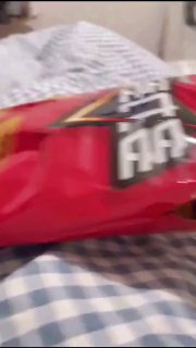 תקן את זה כדי שאף אחד לא ישים לב😂...