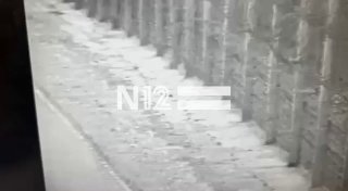 פרצו את הגדר - ונכנסו: תיעוד חדירת הישראלים לסוריה (גיא ורון)...