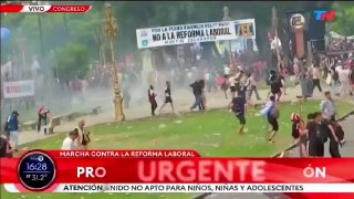 בארגנטינה פרצו מחאות אלימות כנגד הרפורמות של הנשיא חאבייר...