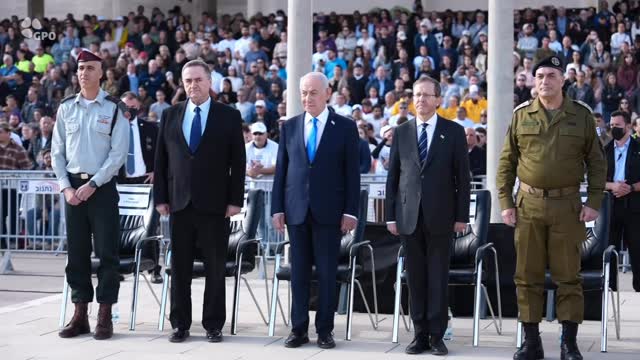 בטקס סיום קורס קצינים בבה״ד 1:...