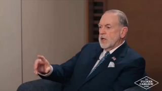 שגריר ארה"ב בישראל מייק האקבי, בראיון אצל טאקר קרלסון מעורר...