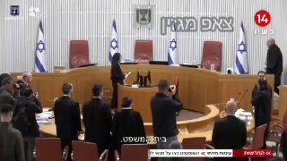 עימות חזיתי: השופטים בצו על תנאי לשר המשפטים - לשתף פעולה עם...