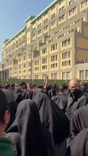 ההסלמה באיראן אלפי מפגינים ברחובות מהבוקר...