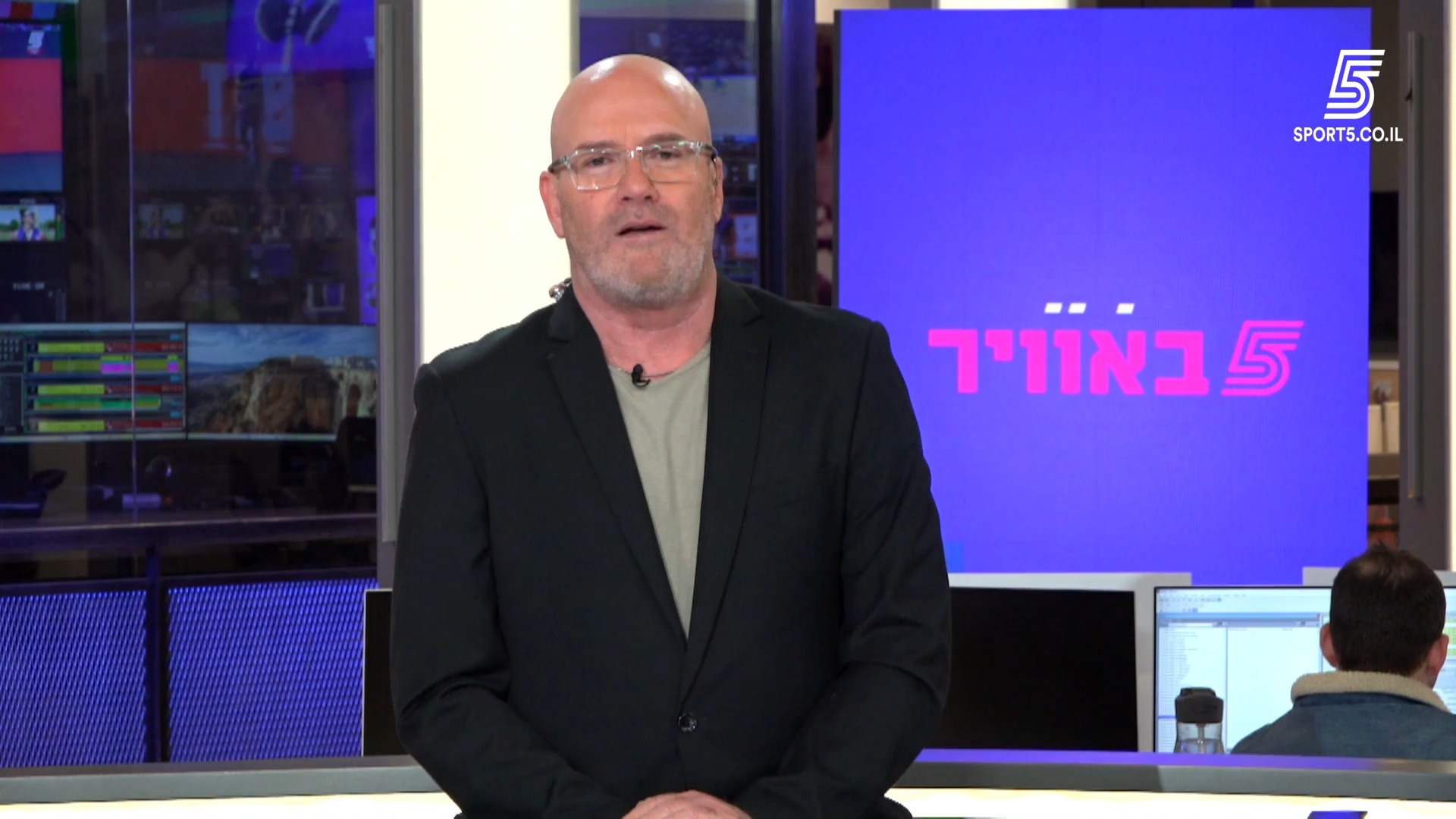 מבזק חדשות היום מתוך "חדר החדשות" 🗞️🎤🎙️...