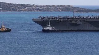רויטרס: תיעוד חדש של נושאת המטוסים פורד, במהלך נסיעתה למזרח...