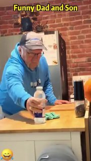 מטריל את אבא שלו חחח לא יפה...