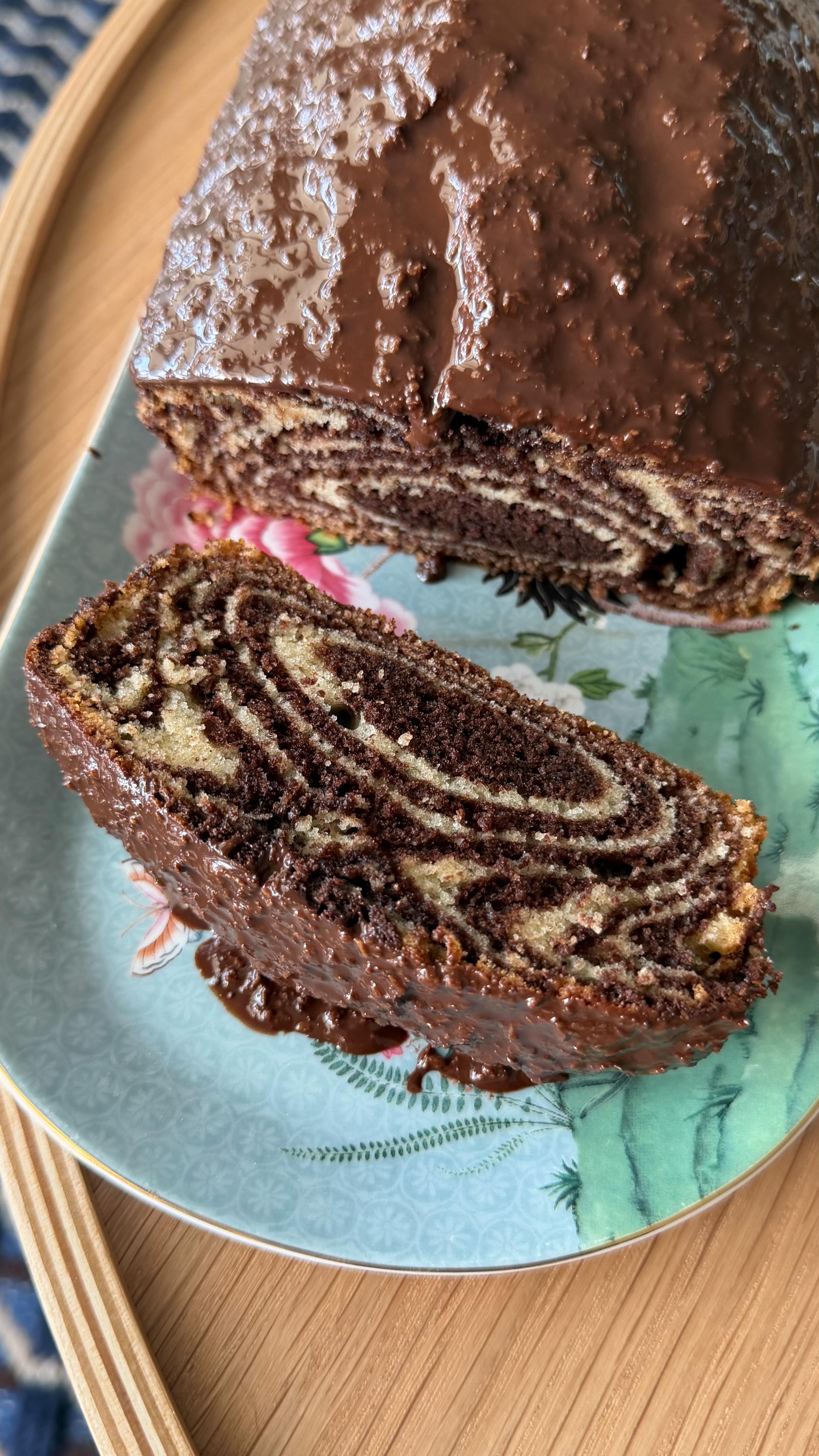 ⁨ עוגת שיש מערבולת מ-5 מצרכים 🍫...