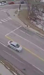 הכביש קרס בפתאומיות וכלי רכב צנחו לבולען...