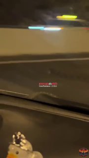 רגע אחד אתה נוהג - וברגע הבא יש לך אורח מפתיע ברכב 👀...