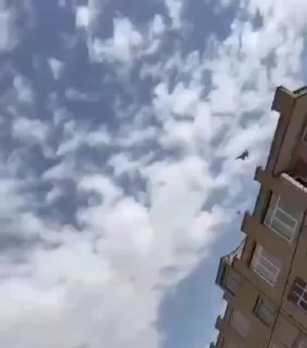 התלהבות של תושבי טהראן למראה מטוסי הקרב הישראליים / אמריקנים...