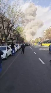 חגיגות פורים בטהראן! עשרת בני המן בכוננות, כבר מכינים את העץ...