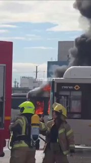 אוטובוסים עולים באש בחולון- לא מדובר בנפילה ...